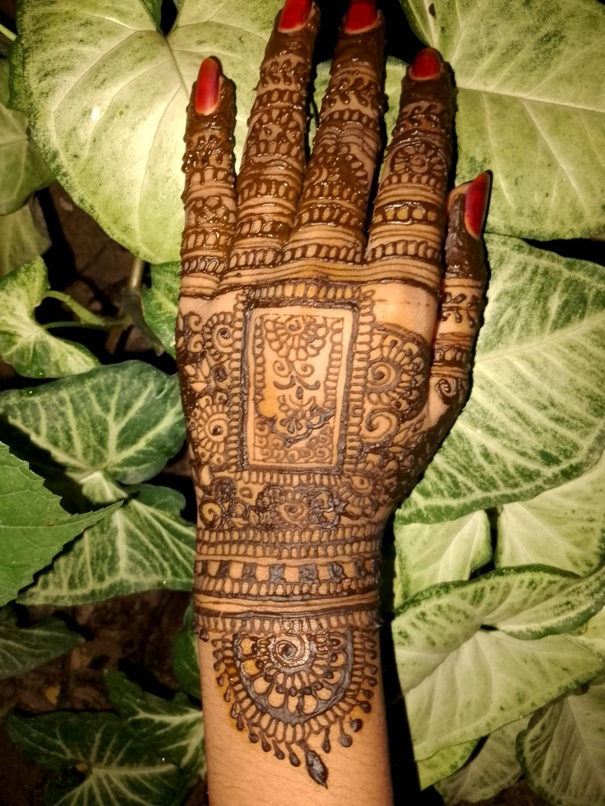 ঈদে হাতের সৌন্দর্যে থাকুক Premium Touch ✨ To place an order, minimum 2 products are required